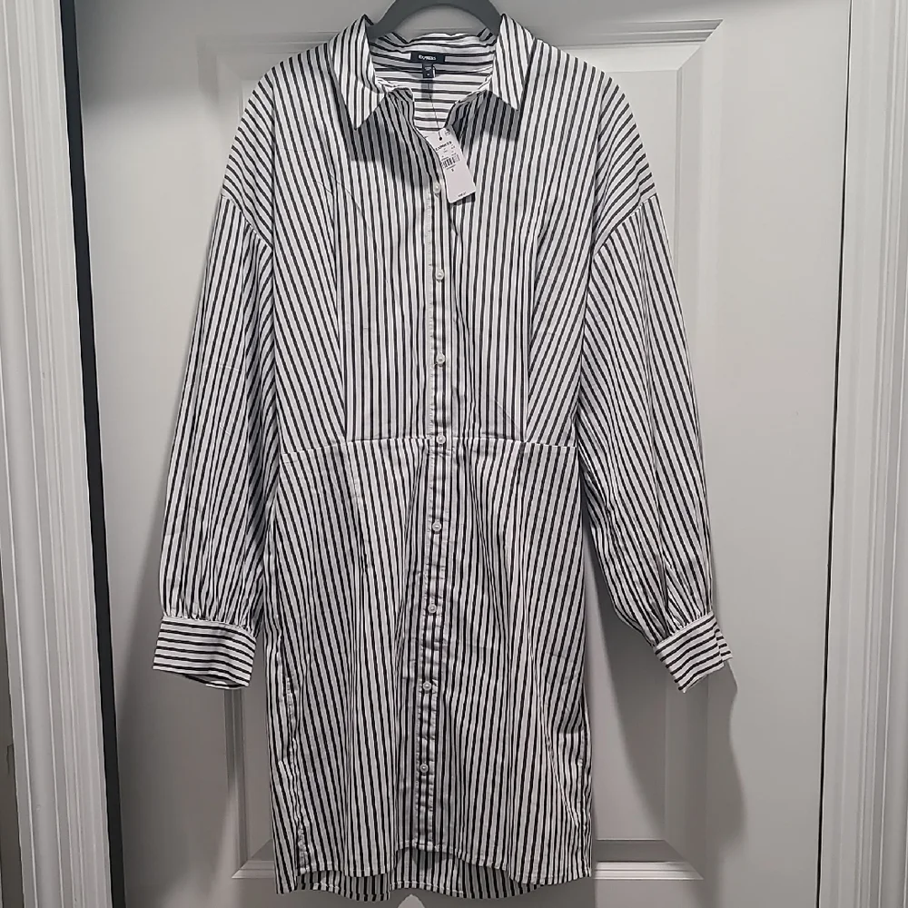 Express Black and White Striped Long Sleeve Mini Shirt Dress - Picture 1 of 6